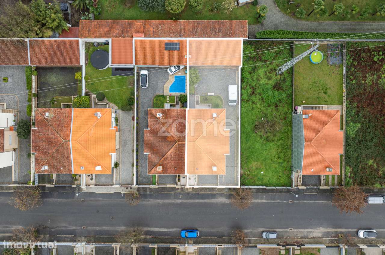 Moradia T3 Geminada em Mire de Tibães, Braga. - Grande imagem: 2/31