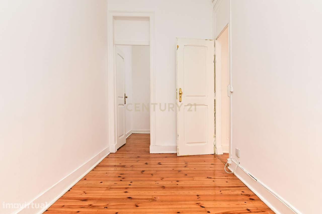 Apartamento com 4 divisões para venda em Lisboa-18