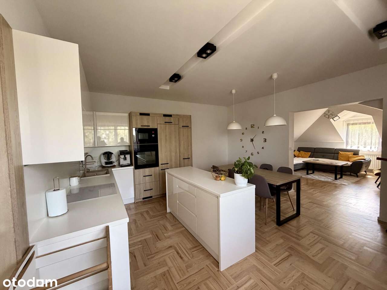 Przestronny dom (208,6 m²) na dużej działce – Borzęta k. Myślenic-3