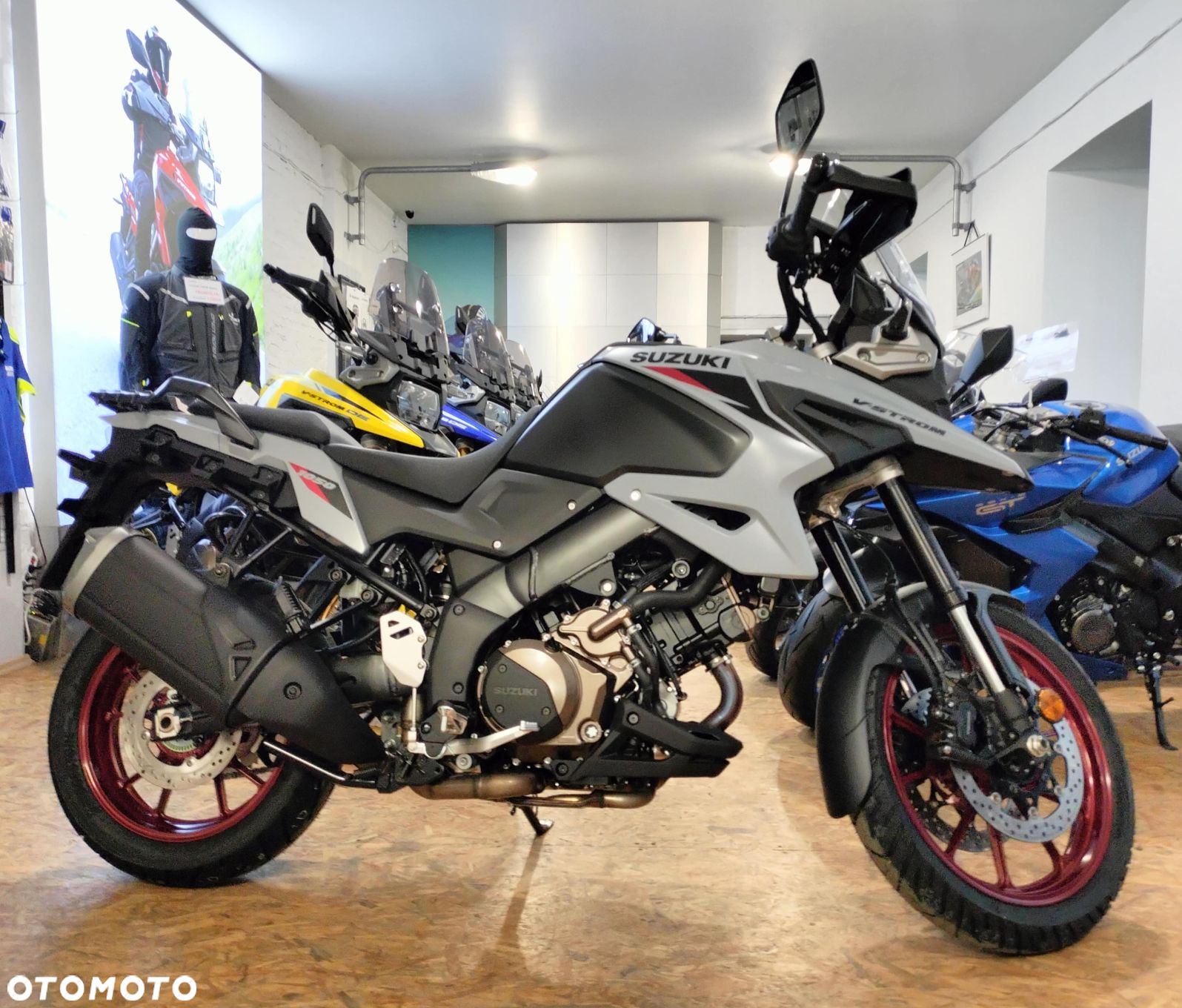 Suzuki V-STROM - 7