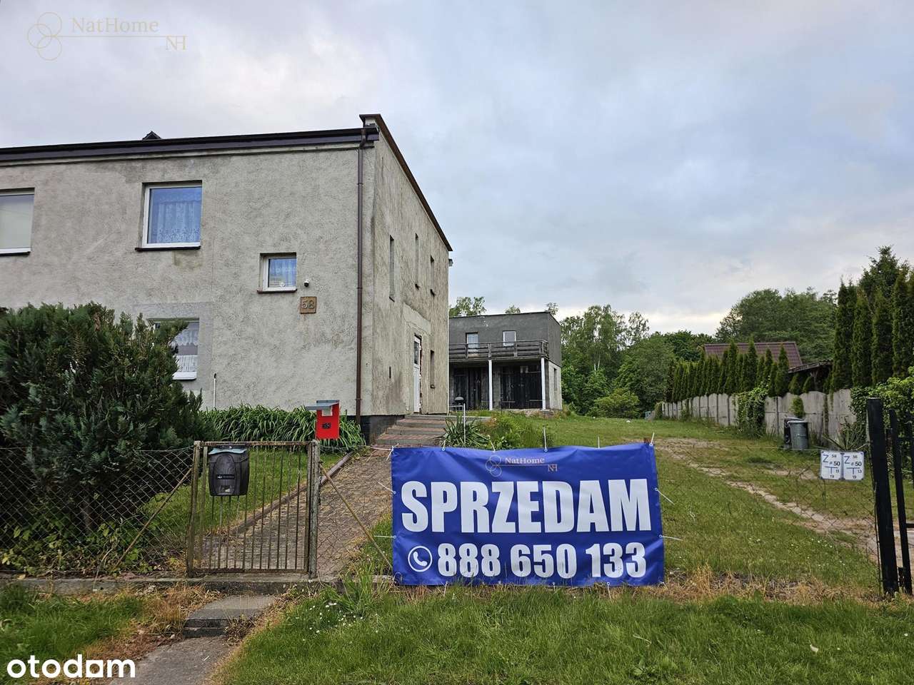 Duża działka w malowniczym położeniu z 2 budynkami-12