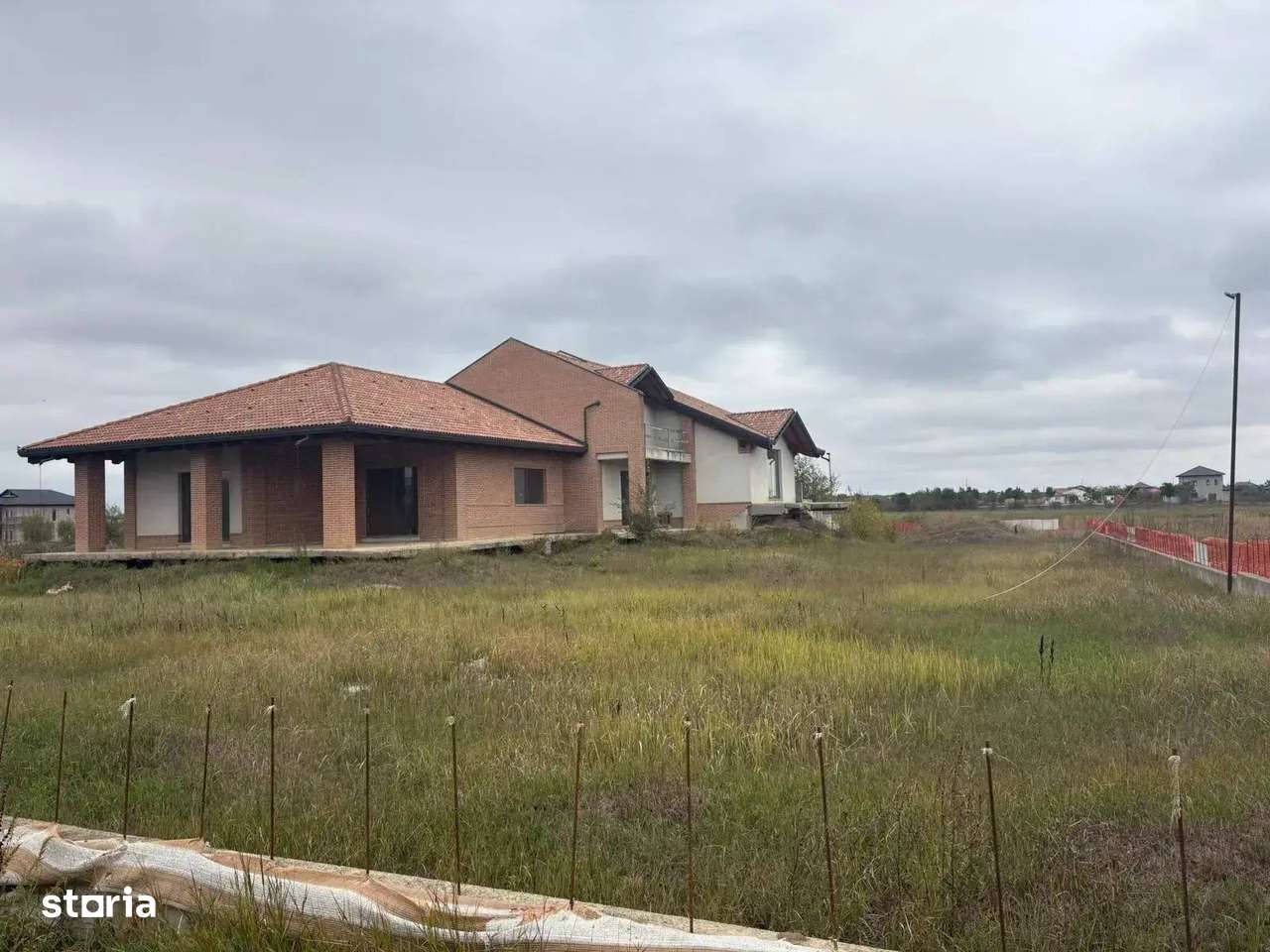 Casa Superba Nefinalizata | 600 m Utili | 2500 m Teren | Padure 100 m - Imagine principală: 3/20