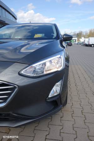 Ford Focus 1.0 EcoBoost Trend Edition Business - 32