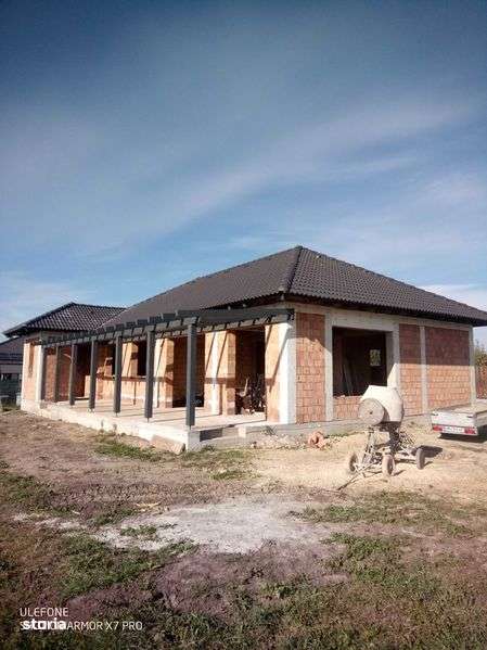 Casa individuala de 198 mp la Odorheiu Secuiesc la rosu - Imagine principală: 4/5