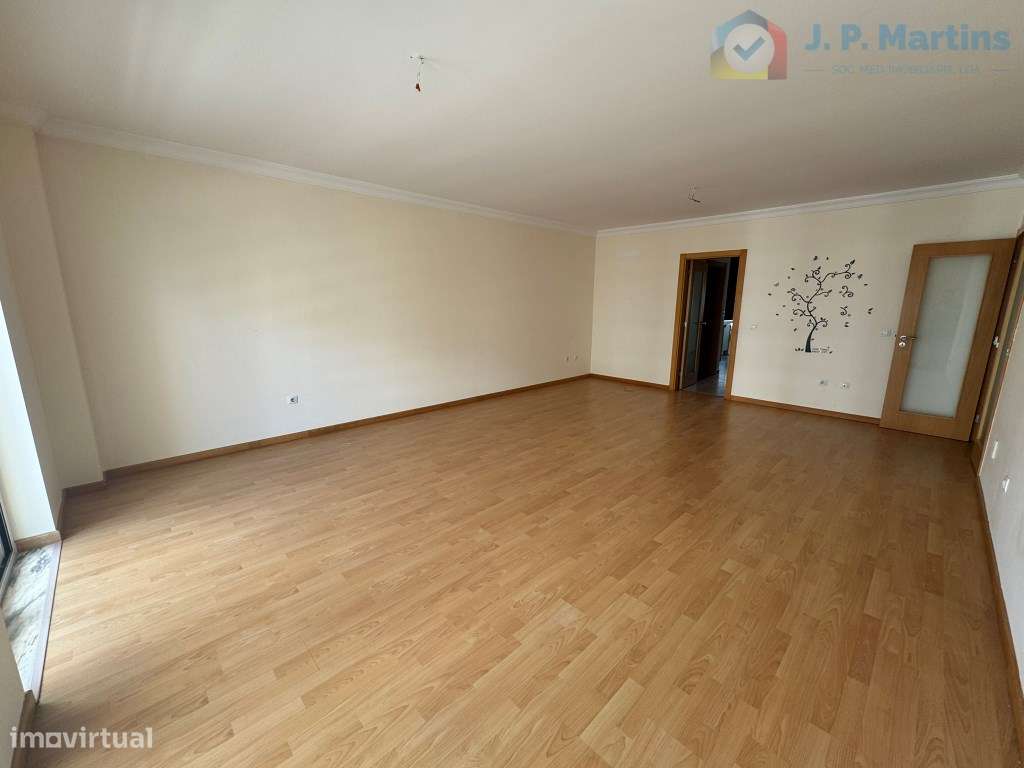 T3 c/ parqueamento e arrecadação, Lavradio (Barreiro)-10