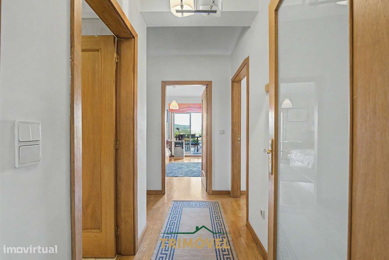 Apartamento T3 com Terraço, São João da Madeira-11