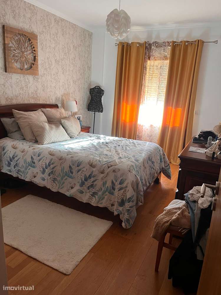 Apartamento T4  Almerim com quintal+Garagem+ Arrecadação - Grande imagem: 5/14