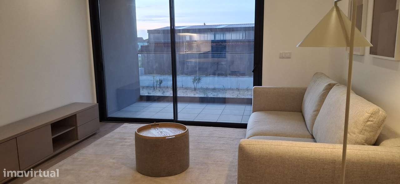 Apartamento T1+1 c/ varanda, garagem, piscina, jardim, cond. fechado - Grande imagem: 4/24