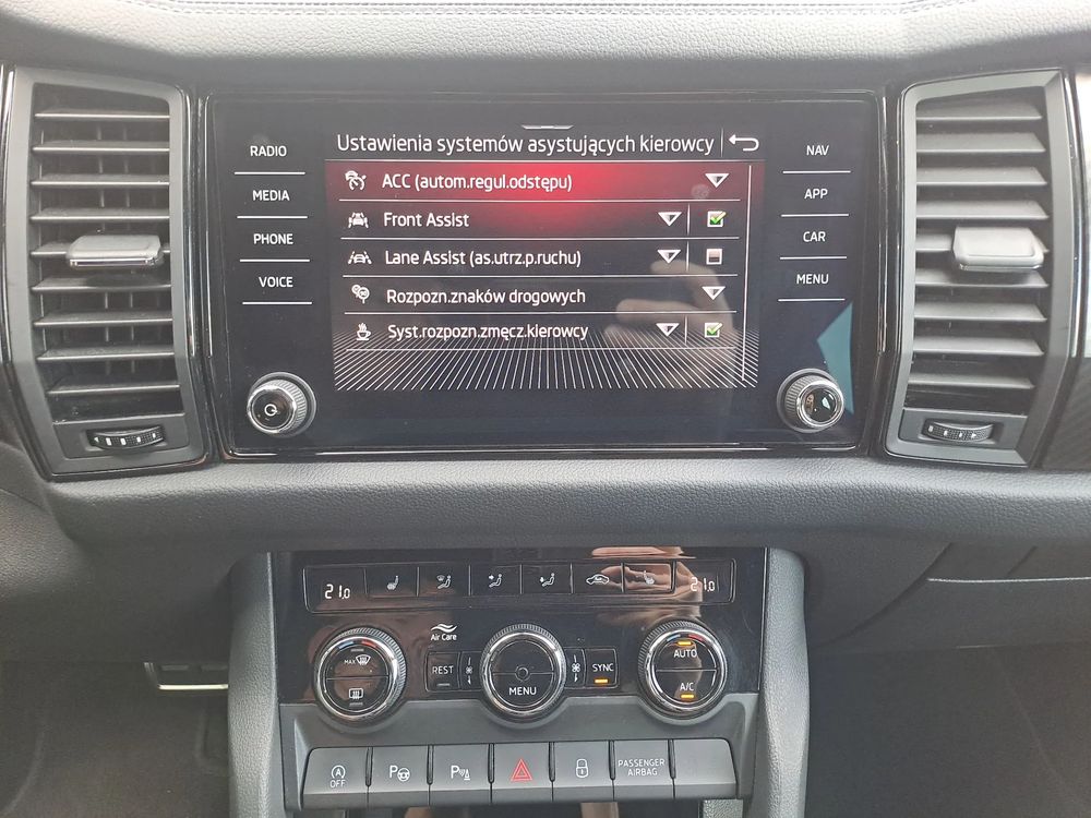 SKODA KODIAQ Sportline Park Asist Rolety 230V 1.5TSI 150KM DSG Salon PL ASO