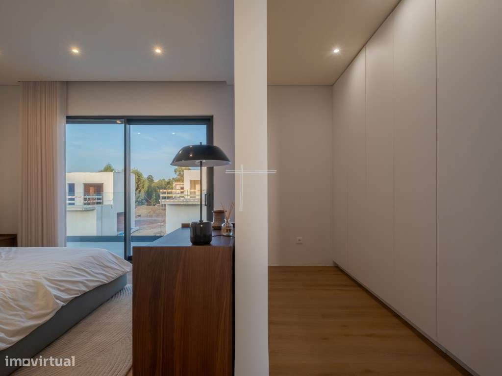 Moradia geminada T3 de arquitetura contemporânea, com garagem e pis...-17