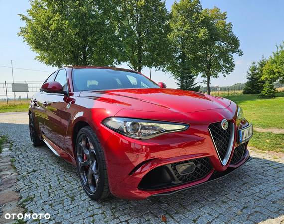 Alfa Romeo Giulia 2.9 V6 Bi-Turbo AT8 Quadrifoglio - 1