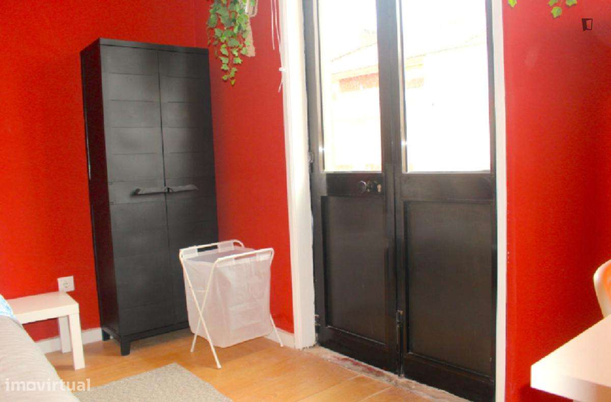 Quarto - localizado em Paranhos Porto - Grande imagem: 4/8