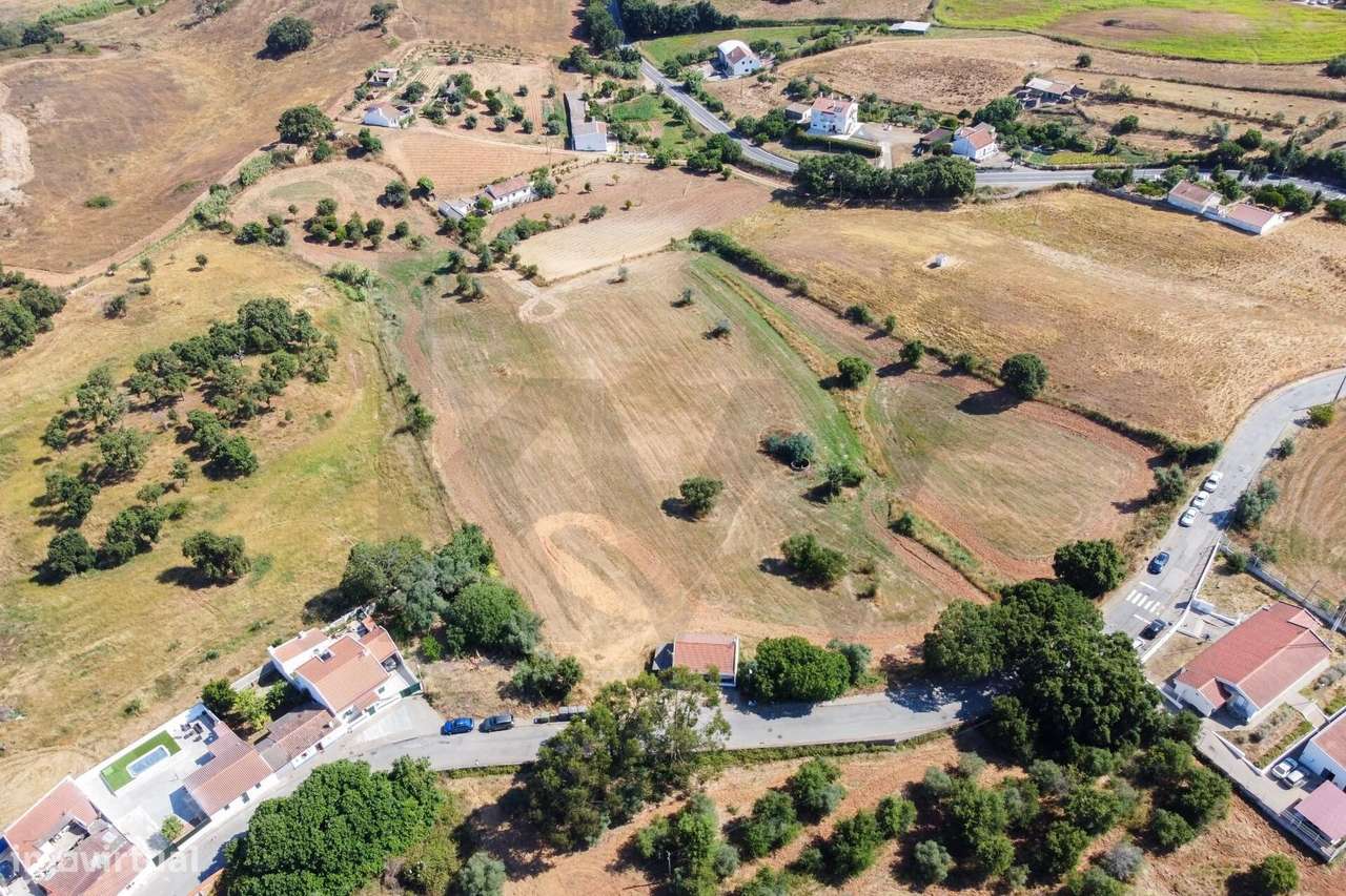 Moradia T2 com 13.500 m2 de Terreno em Cercal do Alentejo e Próxima da-23