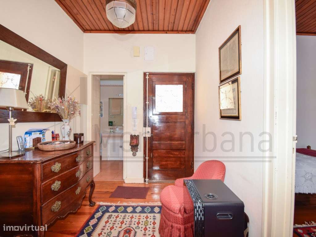 MORADIA INDEPENDENTE NO ESTORIL COM VISTA MAR-12