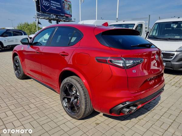 Alfa Romeo Stelvio - 6