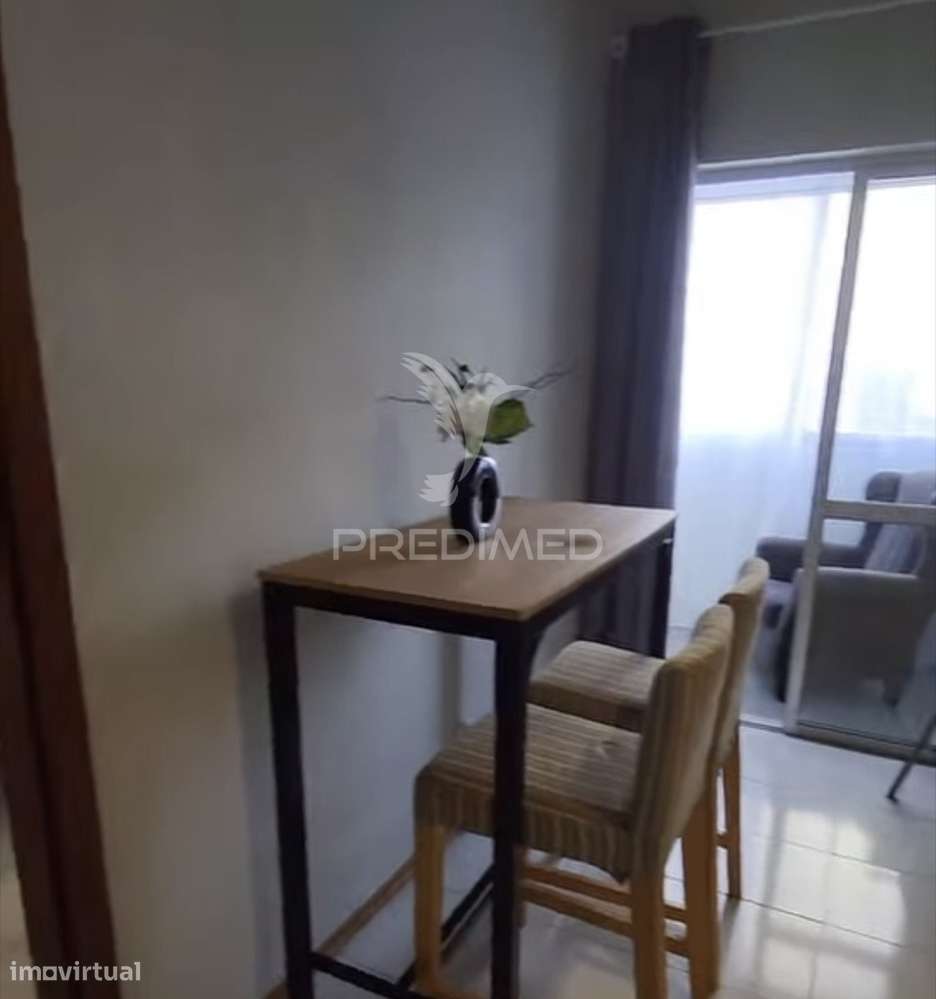 Apartamento T1 com Varanda Fechada junto ao Bonfim – Setúbal-30