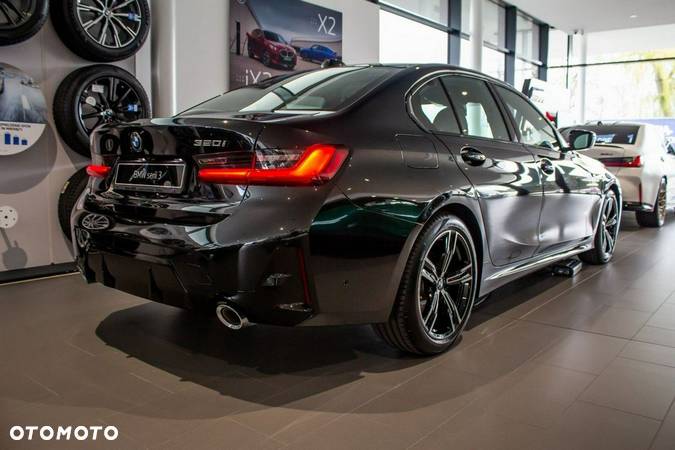 BMW Seria 3 320i - 5