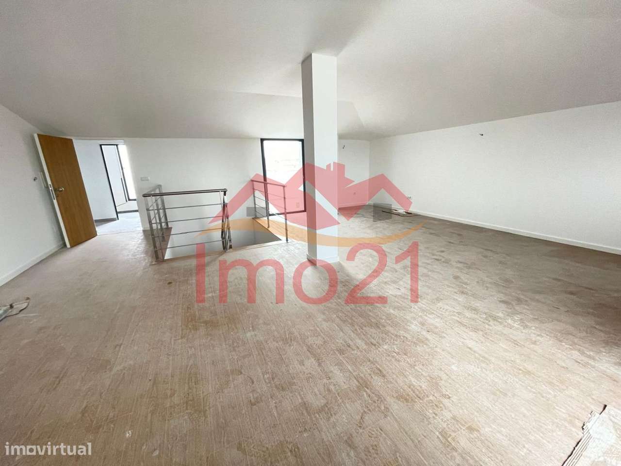 T2 Duplex com Terraço novo em Esgueira-16