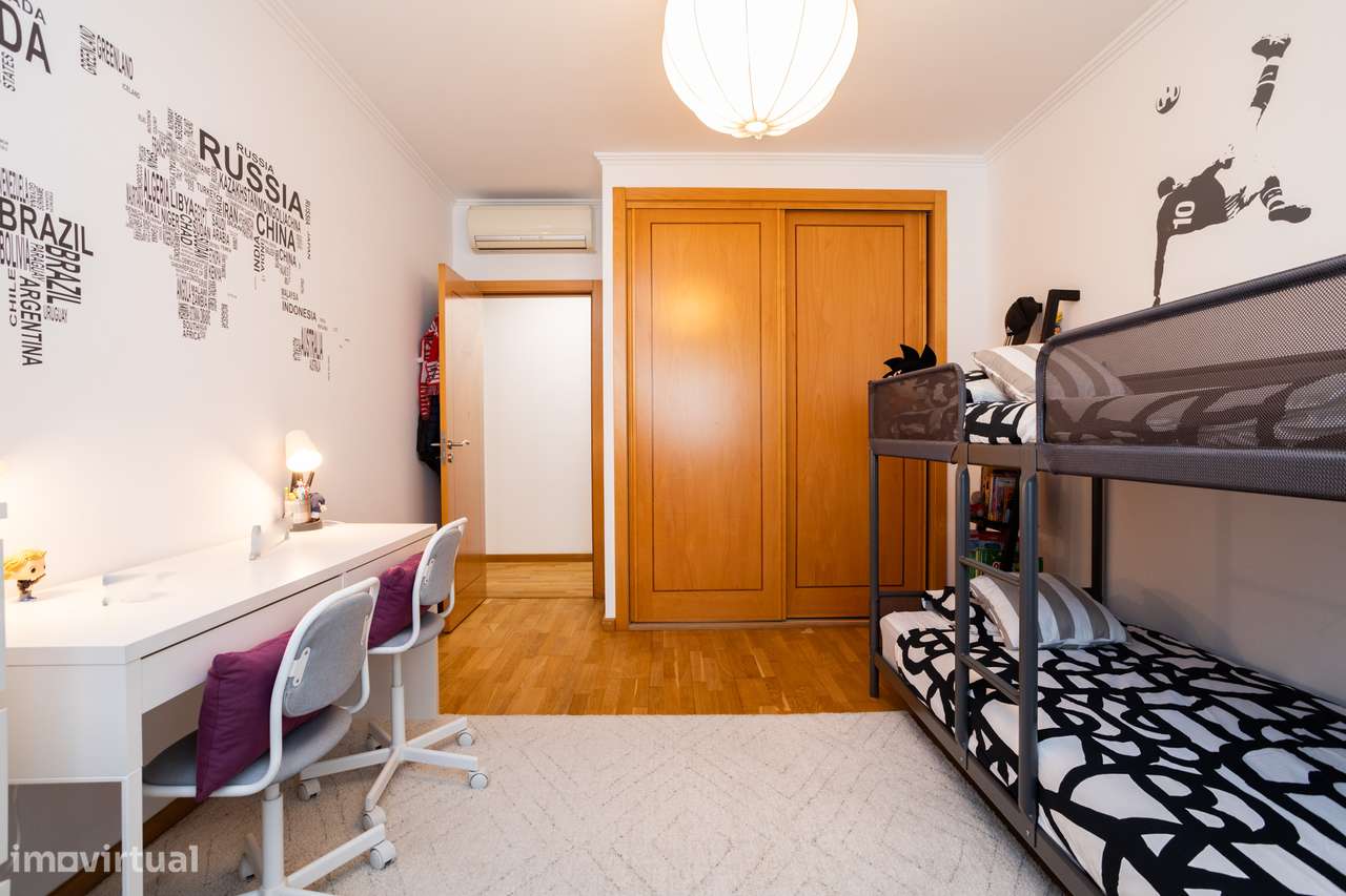 Descubra o Lar Perfeito: Apartamento T3 com Piscina e Jardim em Condom-19