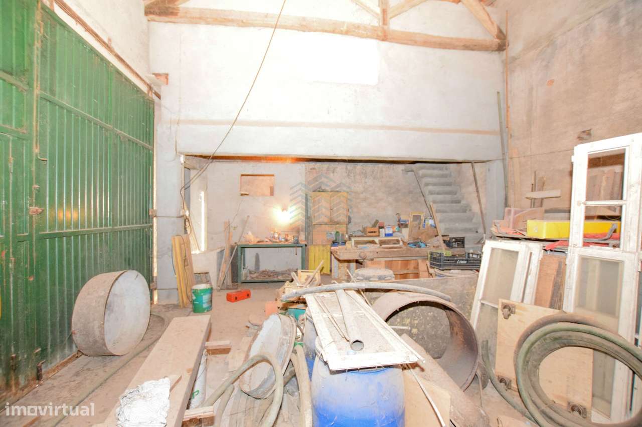 Moradia T7 com Garagem e Armazém - Alcorochel - Torres Novas-32