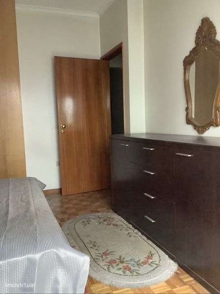 T1 Mobilado  Azurem - Proximo do centro- Disponível dia 6 - Grande imagem: 5/10