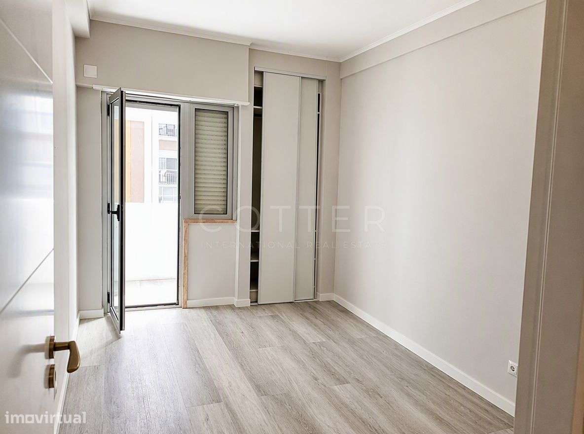 Apartamento T2 Remodelado em Oeiras-15