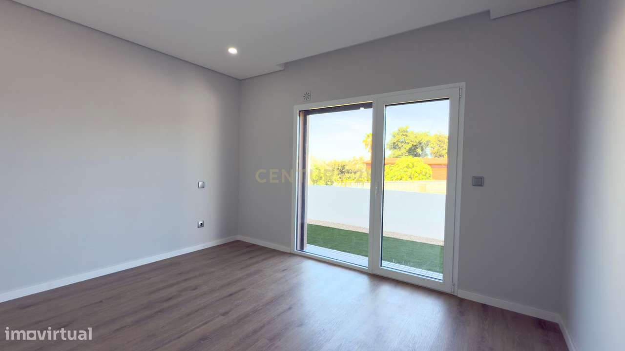 Moradia T4 Isolada com Piscina em Fernão Ferro | 640.000€-11