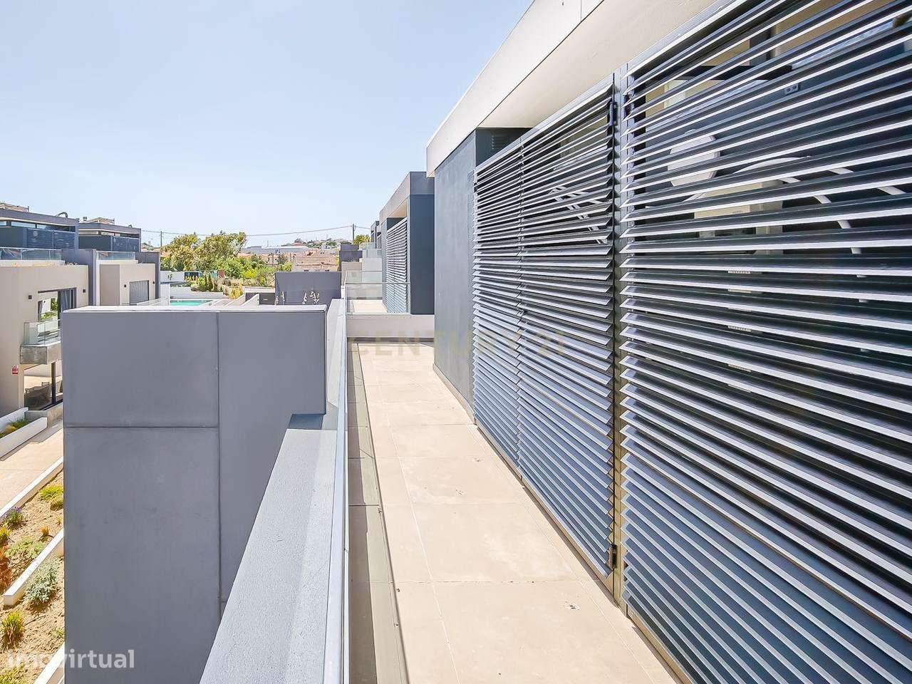 Moradia T4 em Condomínio Privado | Piscina | 6WC | Jardim | Terraço |-56