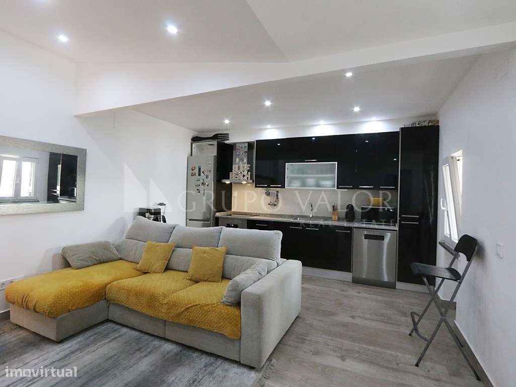 Moradia T1 com logradouro, em Asfamil, Rio de Mouro-7