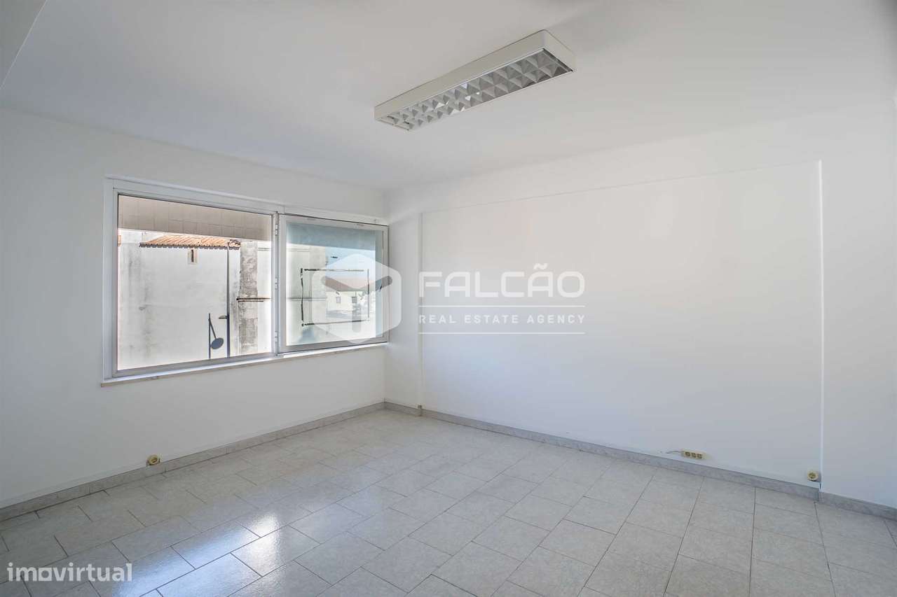 Loja T1 Venda em Santarém (Marvila), Santa Iria da Ribeira de Santarém-19