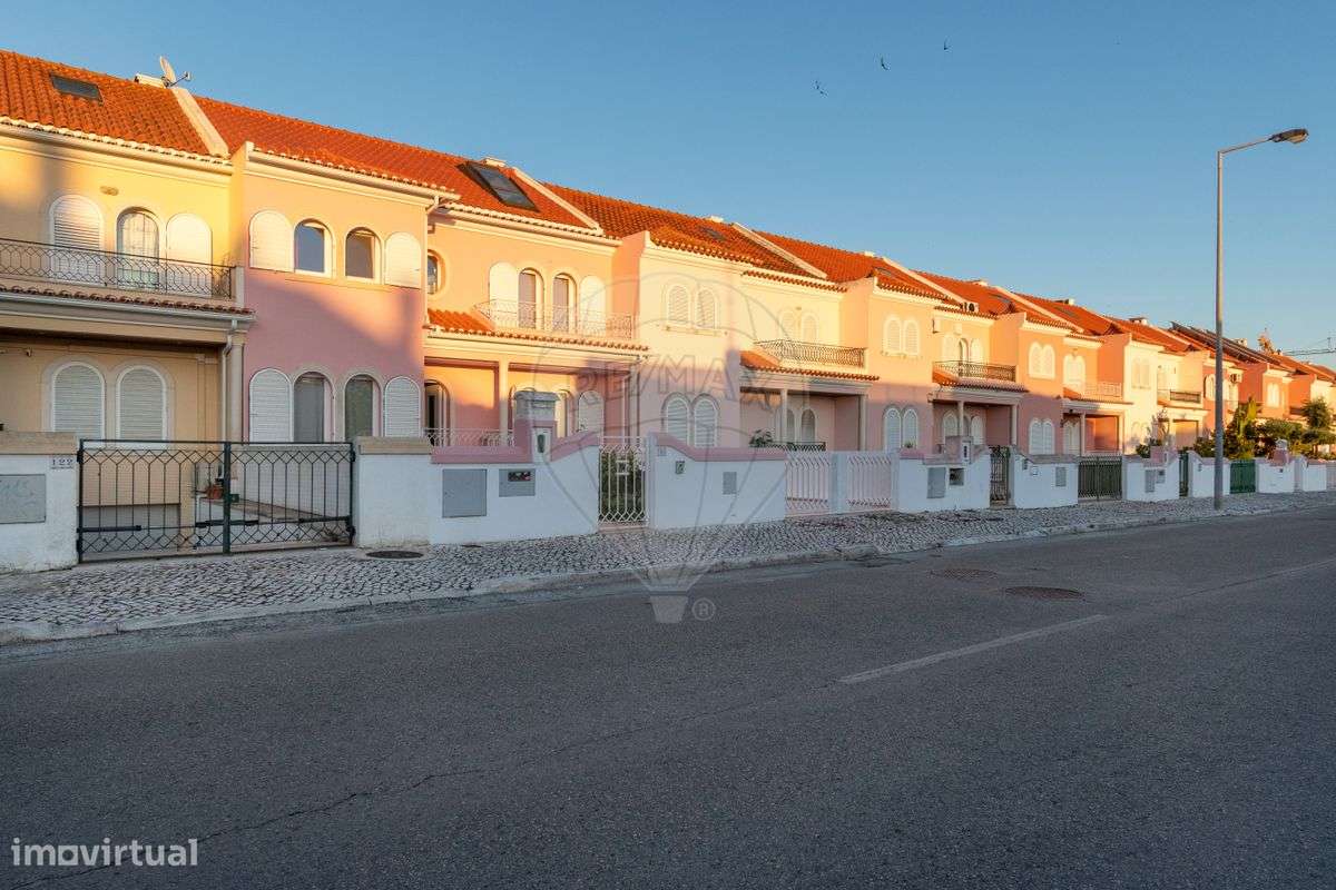 Moradia T5 para venda-46