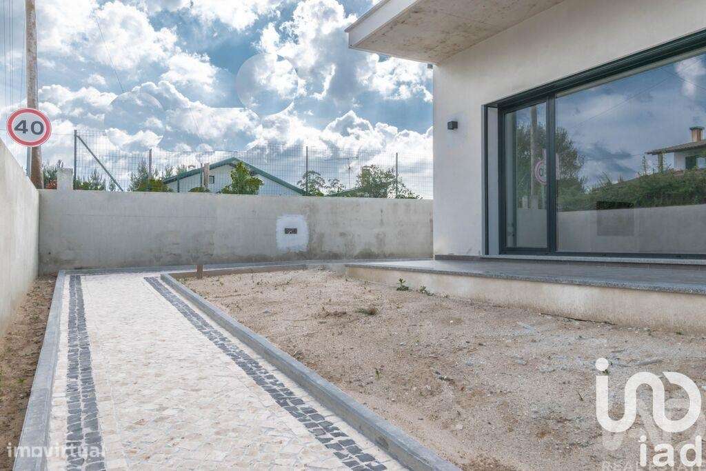 Moradia isolada T3 em Leiria, Pousos, Barreira e Cortes de 234 m2 - Grande imagem: 2/18