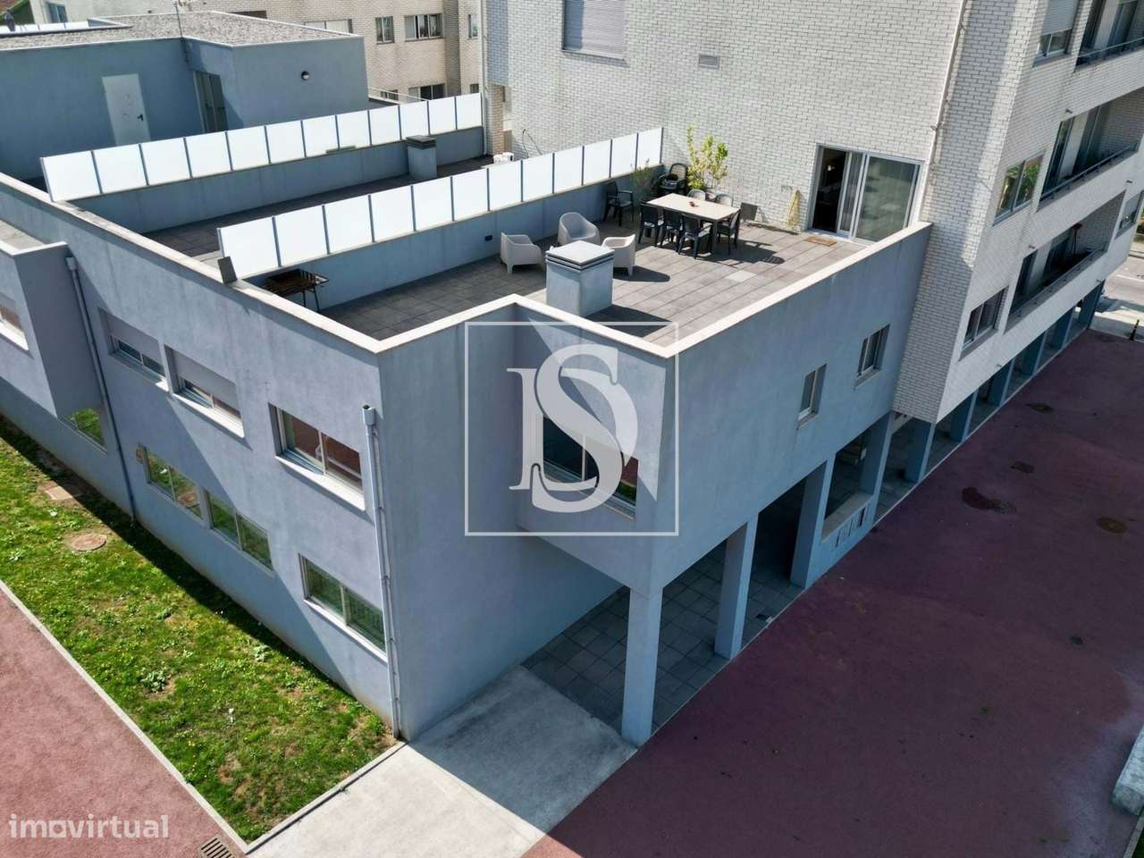 Apartamento T3 com Terraço, Vista Serra e Garagem para 3 Carros em Val - Grande imagem: 4/8