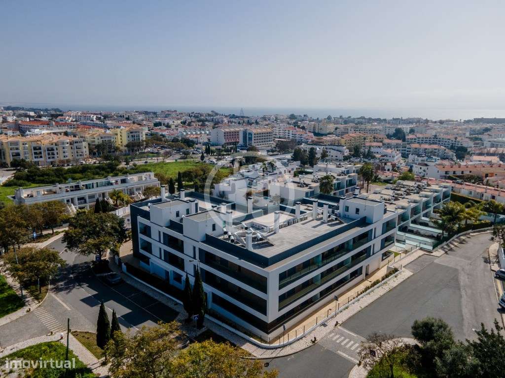 Apartamento T2 com piscina, Estacionamento Privativo, no Centro de ...-14