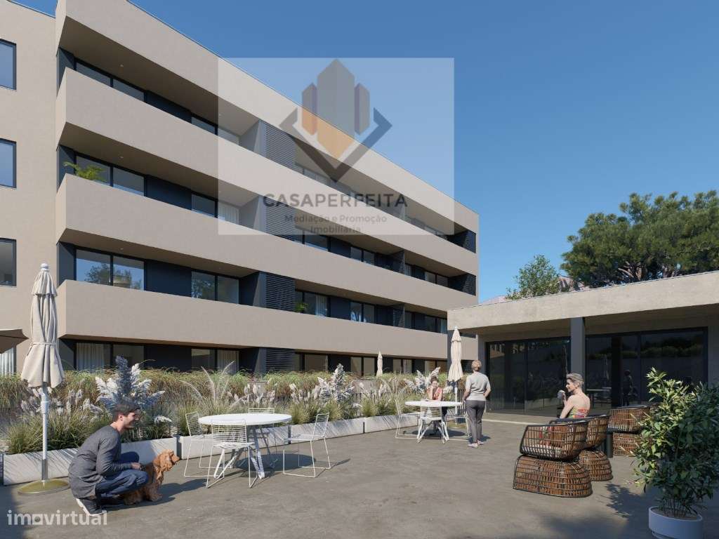 Apartamento T3 com Piscina, Varanda e Lugar de Garagem - Valadares-9