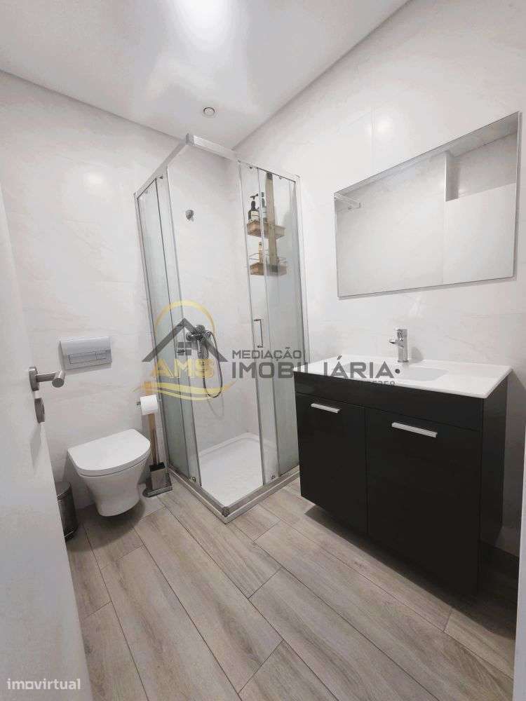 APARTAMENTO T3 COM TERRAÇO DE 186M²-24