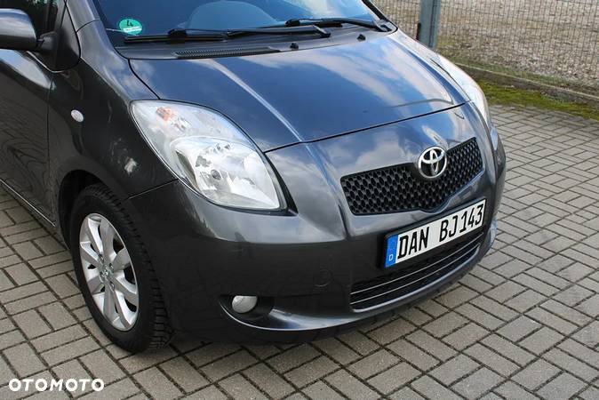 Toyota Yaris 1.3 VVT-i Team - 37