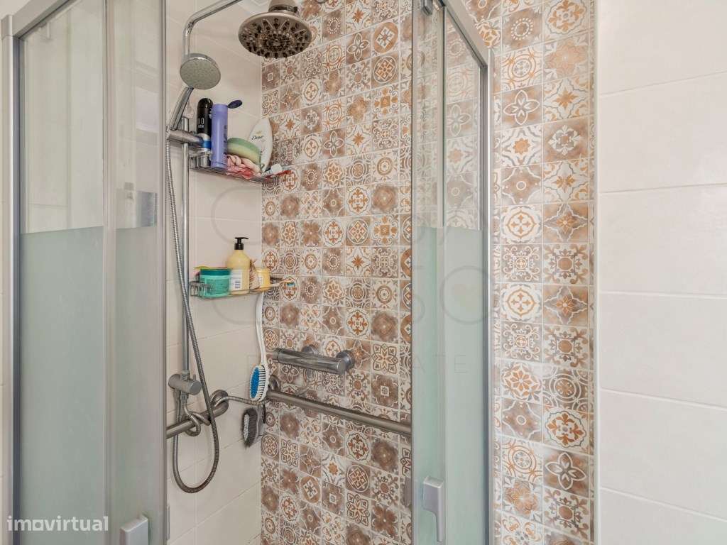 Apartamento T1 na Aranguês com vista única sobre o rio e cidade!-22