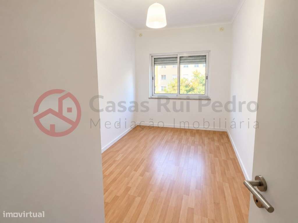 Apartamento T2 remodelado, Lavradio-6