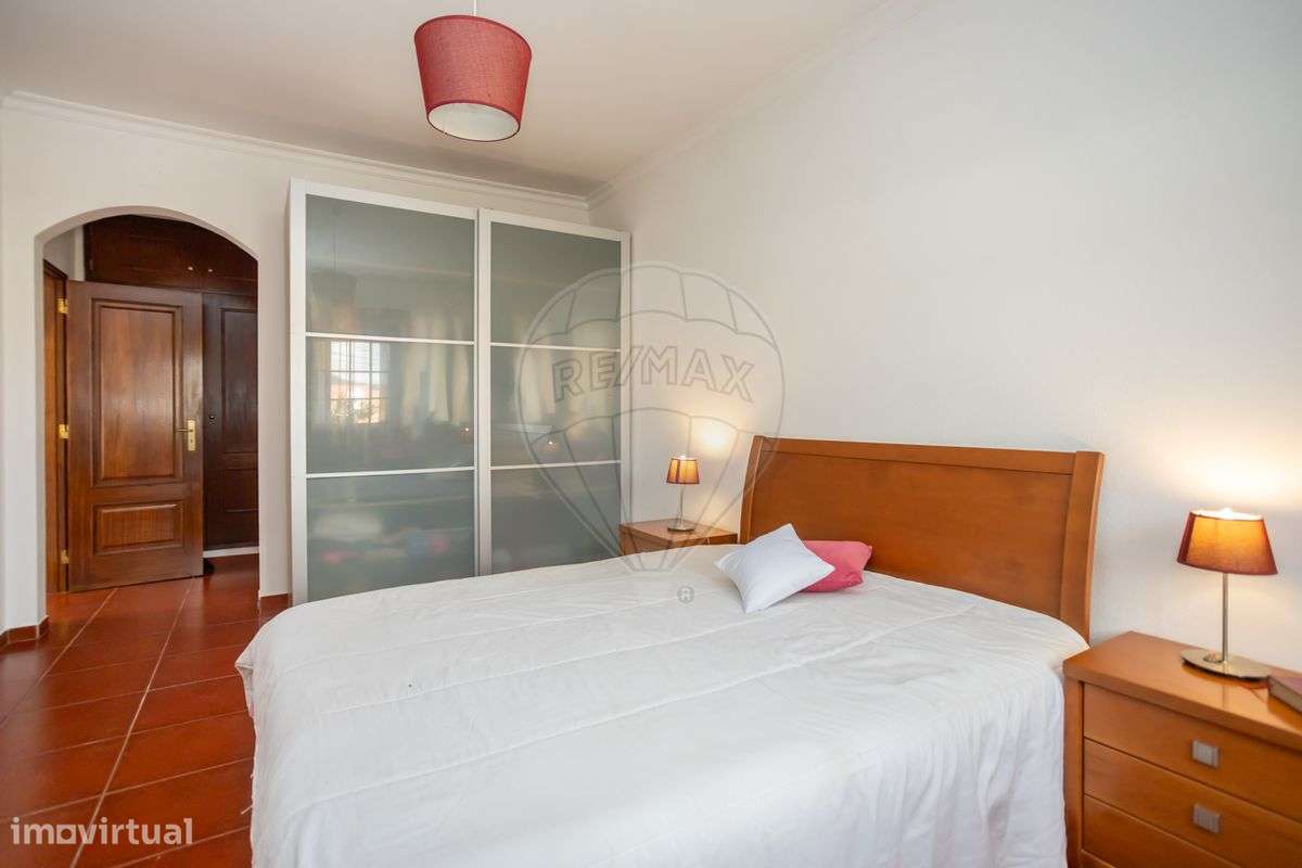 Moradia T4 em Quinta do Anjo-32