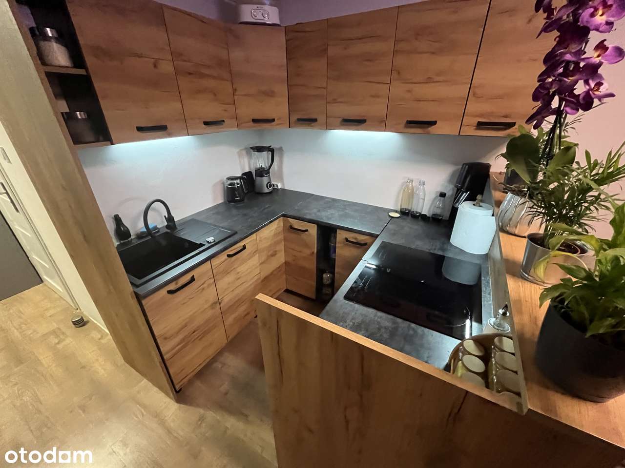 3 pok z balkonem po kapitalnym remoncie na I piętrze z wyposażeniem!-6