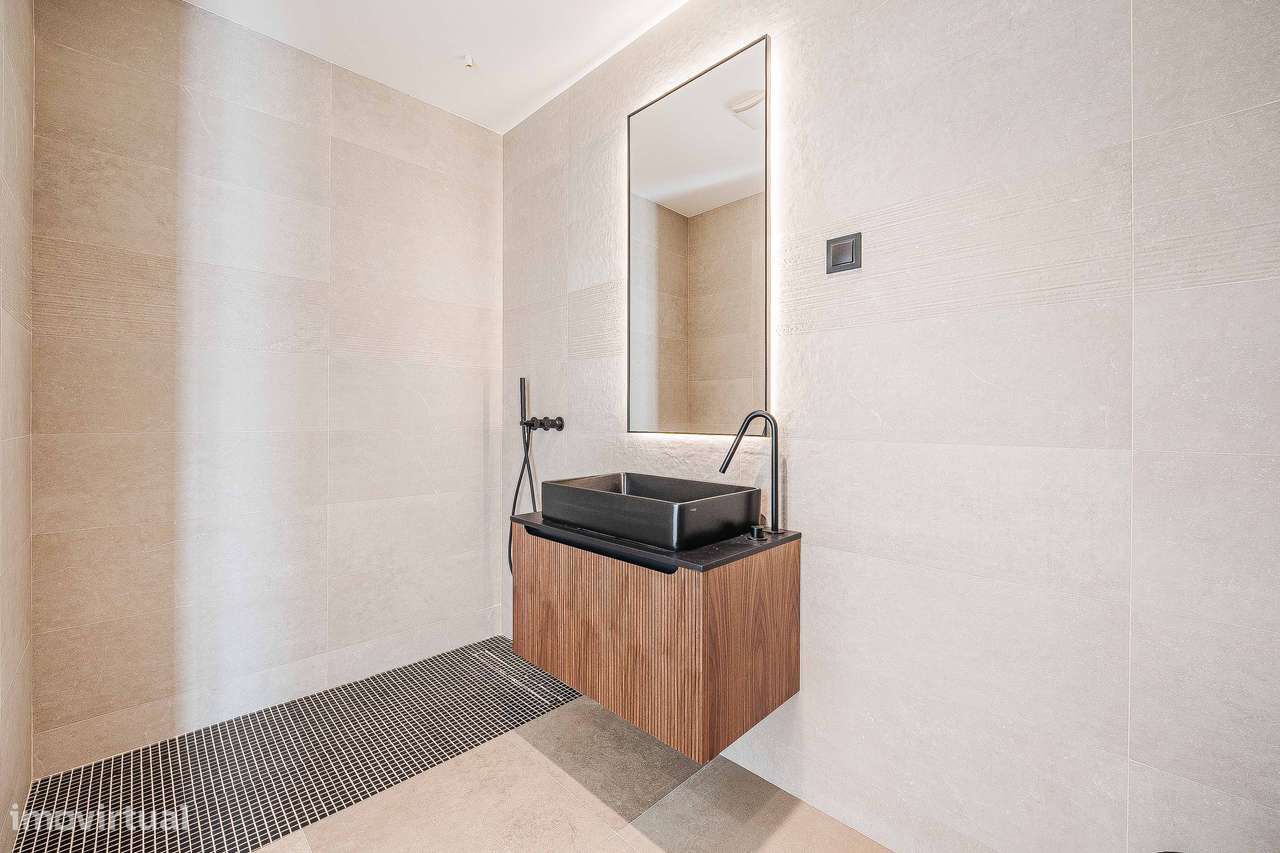 Elegante moradia T4 de arquitetura contemporânea em Albarraque-43