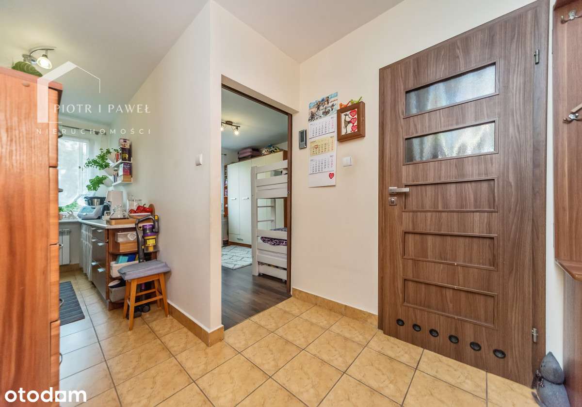 Mieszkanie z klimatem w świetnej lokalizacji!-10