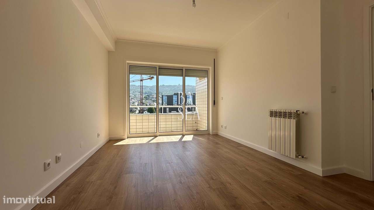 Apartamento T3 totalmente remodelado em Lamaçães Braga-14