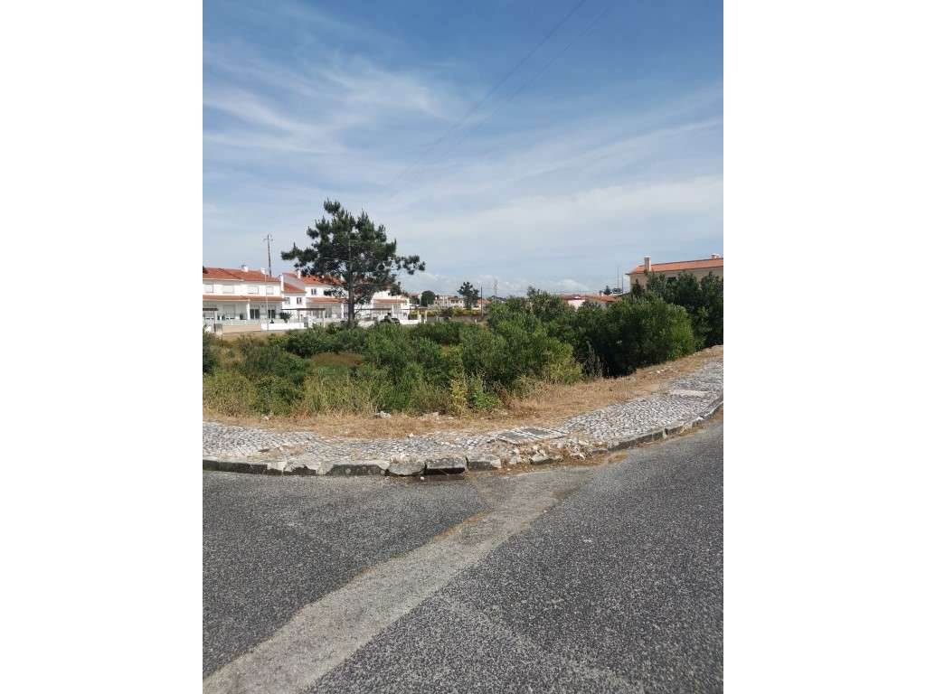 Terreno urbano perto da Praia da Vieira - Grande imagem: 2/12