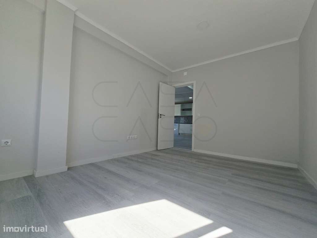 T2 Remodelado com Vista Rio e Ampla Arrecadação | Fonte do Lavra, S...-10