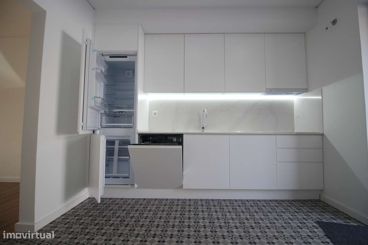 Rc de moradia com Quintal e estacionamento no Seixal - Grande imagem: 4/44