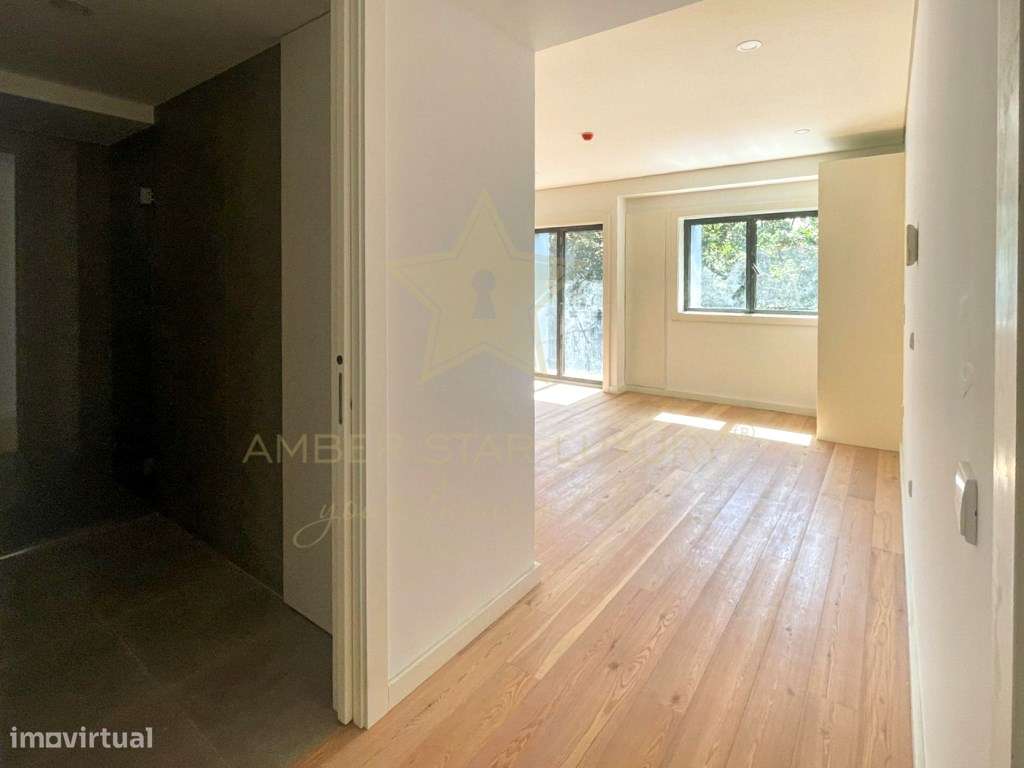 Apartamento T0 a 400 m da Estação do Metro - Grande imagem: 2/19