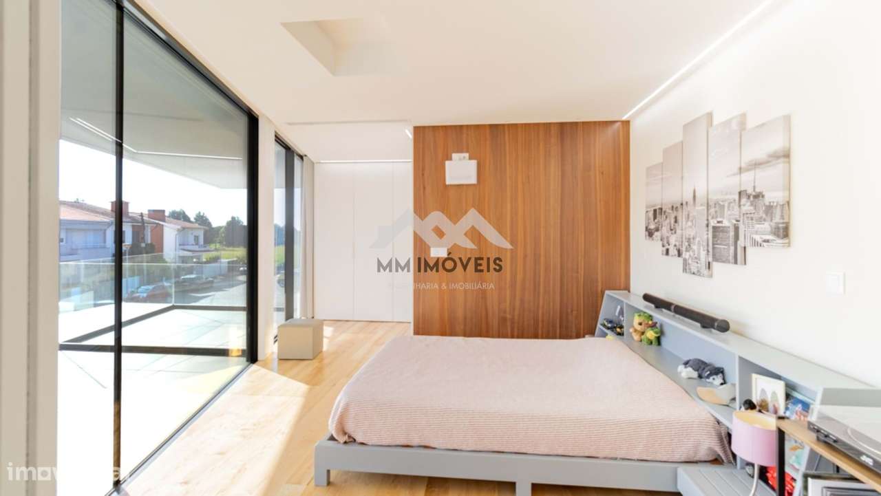 Moradia | T4 | Piscina | Maia-17