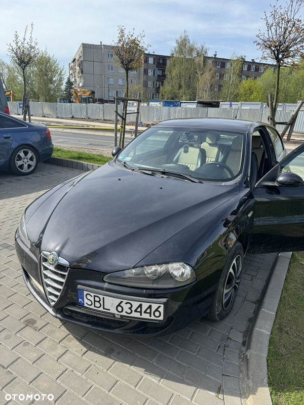 Alfa Romeo 147 1.6 T.S Black Line - 8